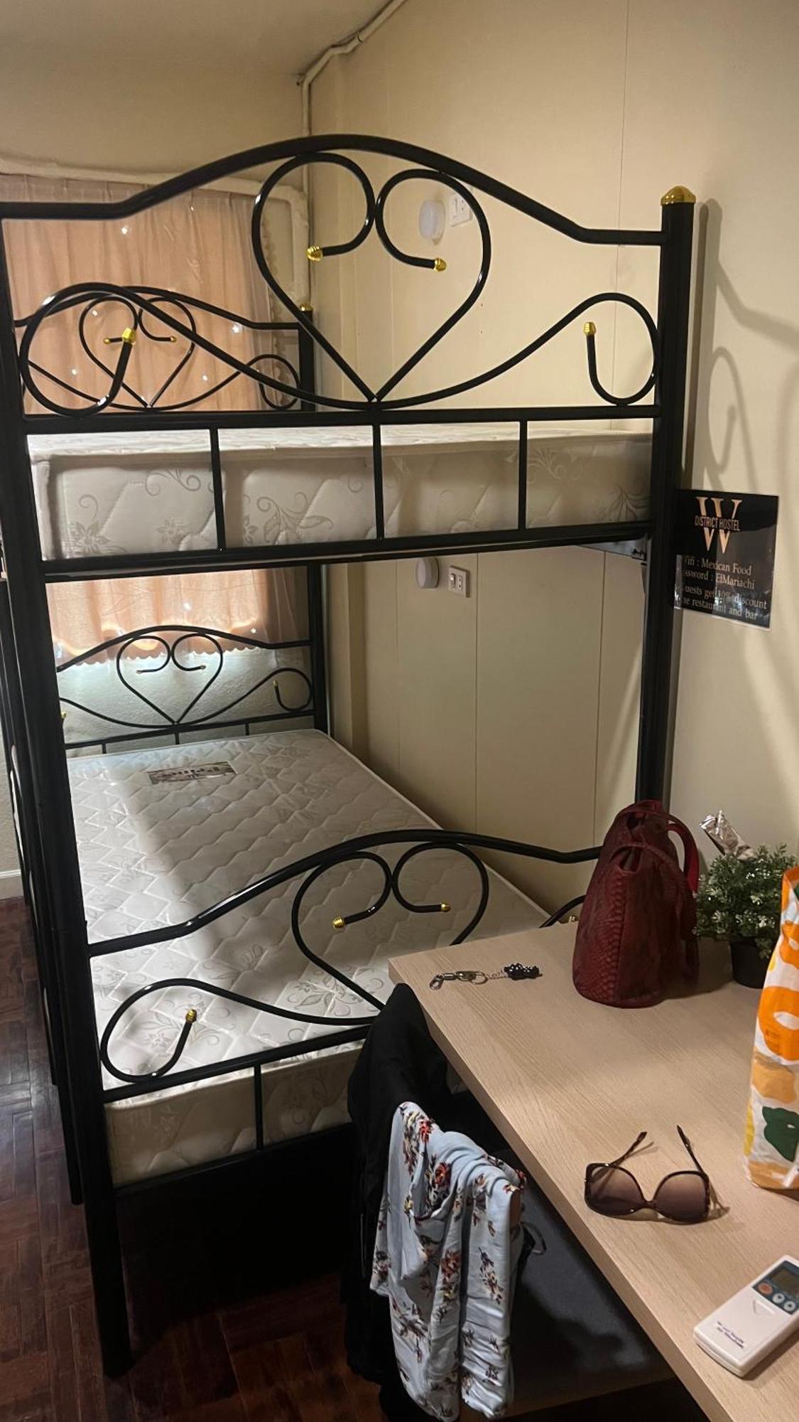 W District Hostel Bangkok Dış mekan fotoğraf